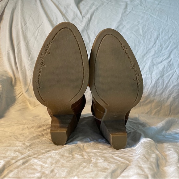 American Eagle Outfitters brown/burgundy booties - Picture 6 of 9